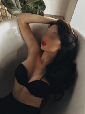 Девушки Якутска — инди Индира